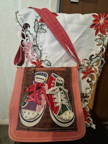 Women pink floral canvas - floral,