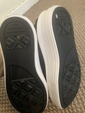 Ladies Size 7 Converse High Top