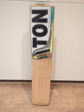 TON Vision Pro Cricket Bat - Grade 1 - Harrow. 