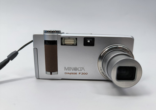 Vintage minolta dimage f200 - vintage,