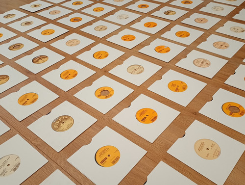 300 old gold vinyl records - records, 7"
