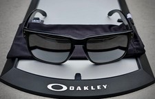 Oakley Holbrook Matte Black