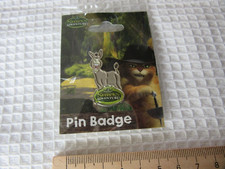SHREK'S ADVENTURE DONKEY 2017 MERLIN RARE PIN BADGE (# 59)