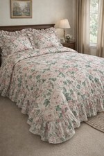 Vintage Large Pretty Bedspread