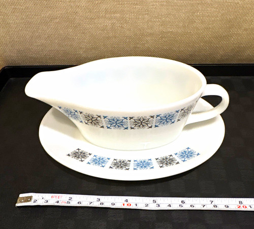 Retro pyrex gravy boat - retro, w/