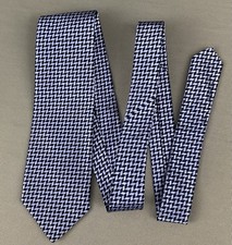 BURBERRY TIE * 100% Silk *