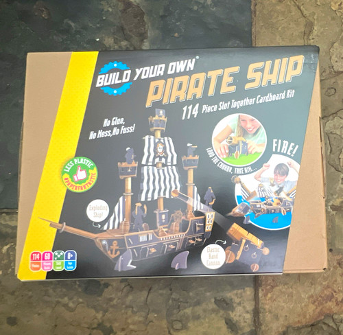 Build your own pirate ship - pirate,