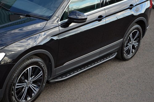 Black aluminium side steps - aluminium,