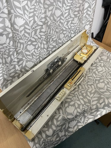 Empiral knitmaster automatic - knitmaster,