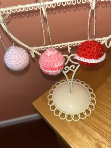 Mini crocheted bauble - mini,