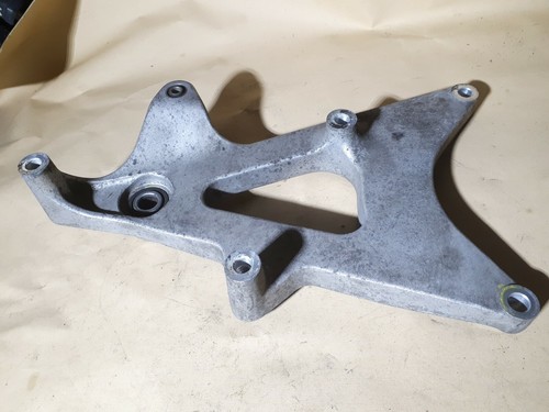 Honda pcx125 exhaust mount