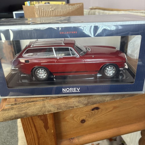 Norev volvo 1800 - 1:18,
