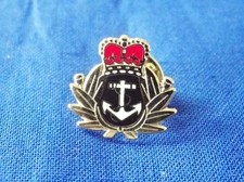 ROYAL NAVY CAP BADGE LAPEL PIN