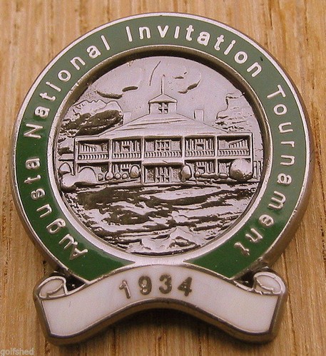 1934 enamel golf pin - golf, badge