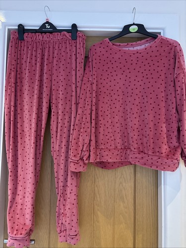 Ladies pyjamas size - tu,