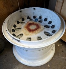 One Main Landing Wheel
