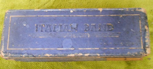 D132 boxed italian band - boxed,