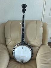 Deering Maple Blossom 5 String Banjo with Case. Great Condition. Extras.