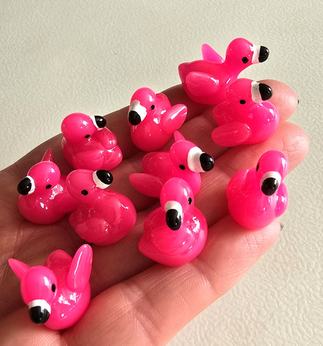 Miniature resin pink - 10,