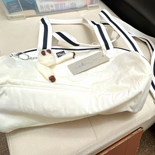 Kipling white nylon holdall - white,