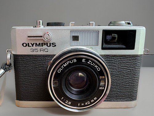 Olympus 35mm rangefinder - 35,
