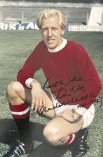 IAN URE - FORMER MANCHESTER UNITED DEFENDER -  EXCELLENT SIGNED PHOTO