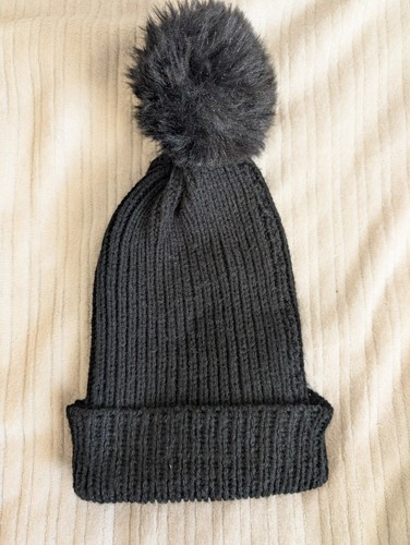 Black bobble winter - , hat