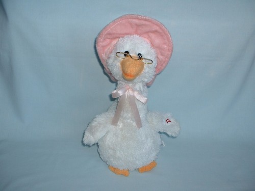 Cuddle barn nursery - barn, rhyme