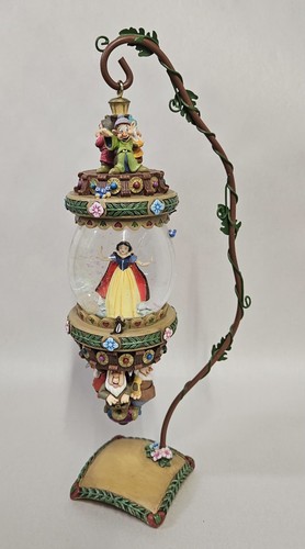Disney snow white hanging - snow,