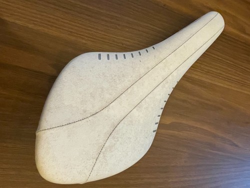 Fizik arione saddle white - fizik,
