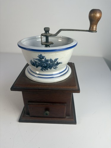 Vintage coffee grinder - vintage, manual