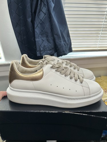 Alexander mcqueens white gold - white,