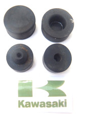 KAWASAKI ZR750 F1 PETROL FUEL TANK MOUNTING RUBBER GROMMETS AS SHOWN 1999