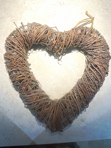 Heart shaped brown twig - brown,