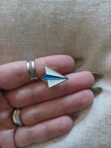 Pin badge paper plane - -,