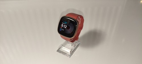 Fitbit versa smartwatch - fitbit,