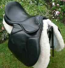 Horse saddle 17" black with changeable gullet in a width of your choice