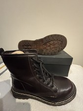 Free Postage!! Dm Style Boots