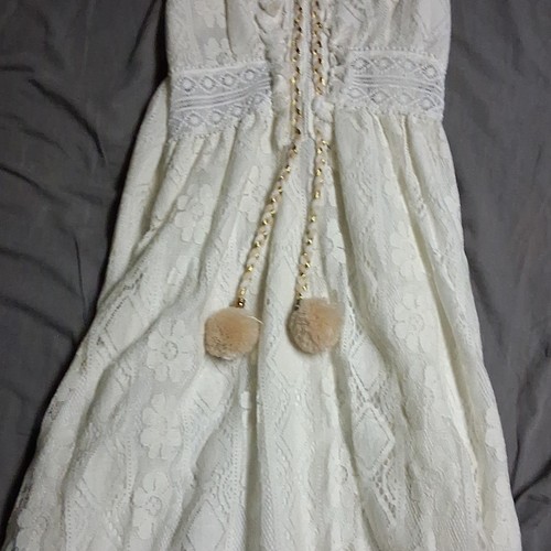Ivory floral lace neck - ivory,