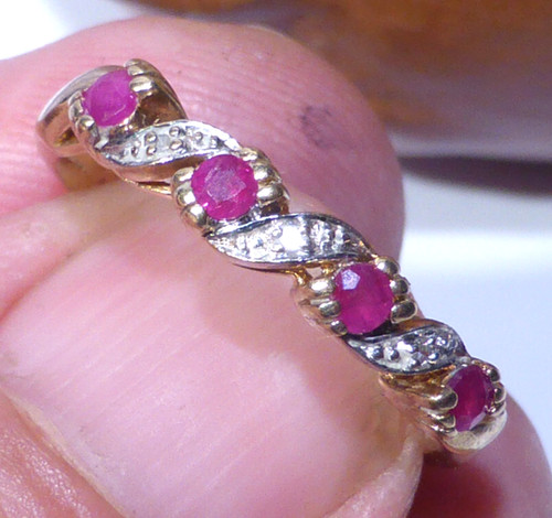 9ct gold ring ruby - gold,