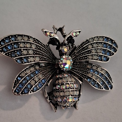 Stunning silver tone - silver,
