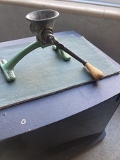 Spong London, Meat Grinder