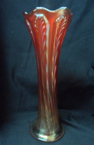 Carnival glass inch - 11, plumed