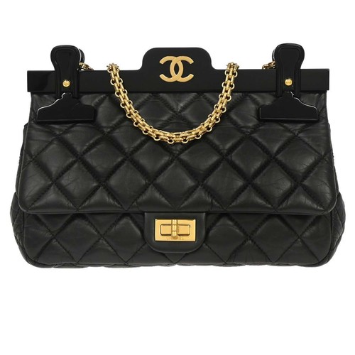 Chanel black calfskin - black,