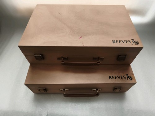 Reeves paint with - reeves, wooden