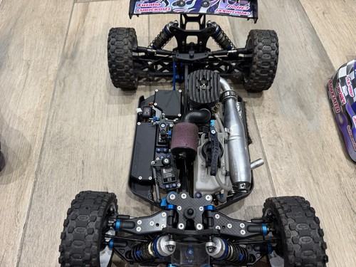 Team associated nitro buggy - team,
