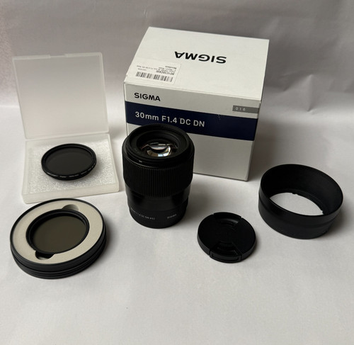 Sigma 30mm dc - sigma, dn