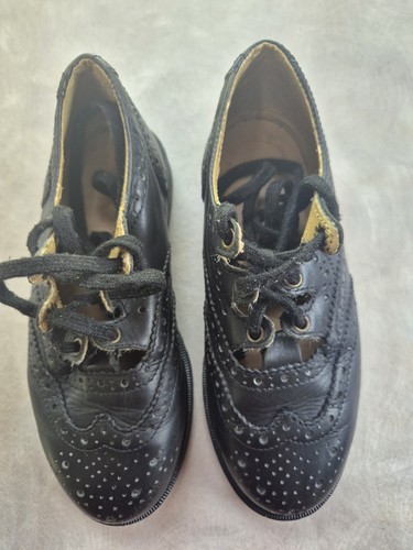 Child size black - size,