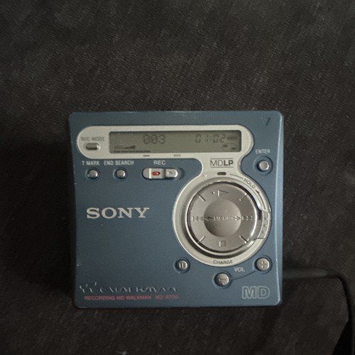 Sony r700 walkman - mz-r700,