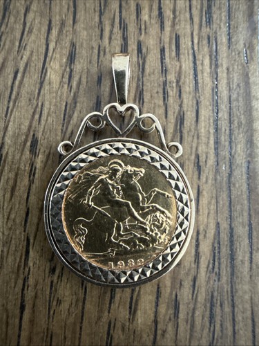 1982 hallmarked yellow gold - yellow,